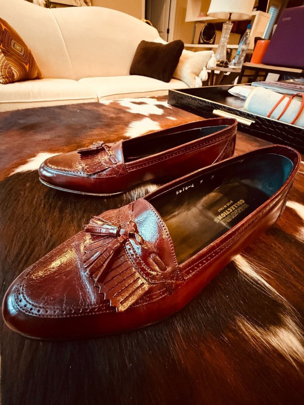 SIGNATURE COLLECTION ITALIAN TASSELL LEATHER LOAFERS - SZ 9M